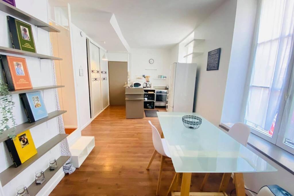 Studio De Charme Apartment Laon Luaran gambar