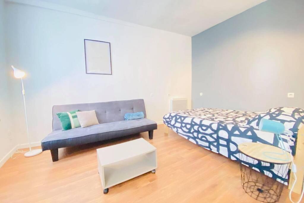 Studio De Charme Apartment Laon Luaran gambar