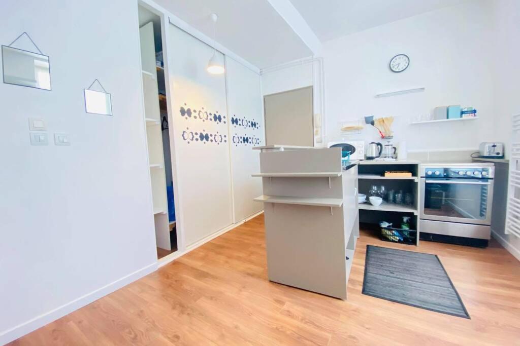 Studio De Charme Apartment Laon Luaran gambar
